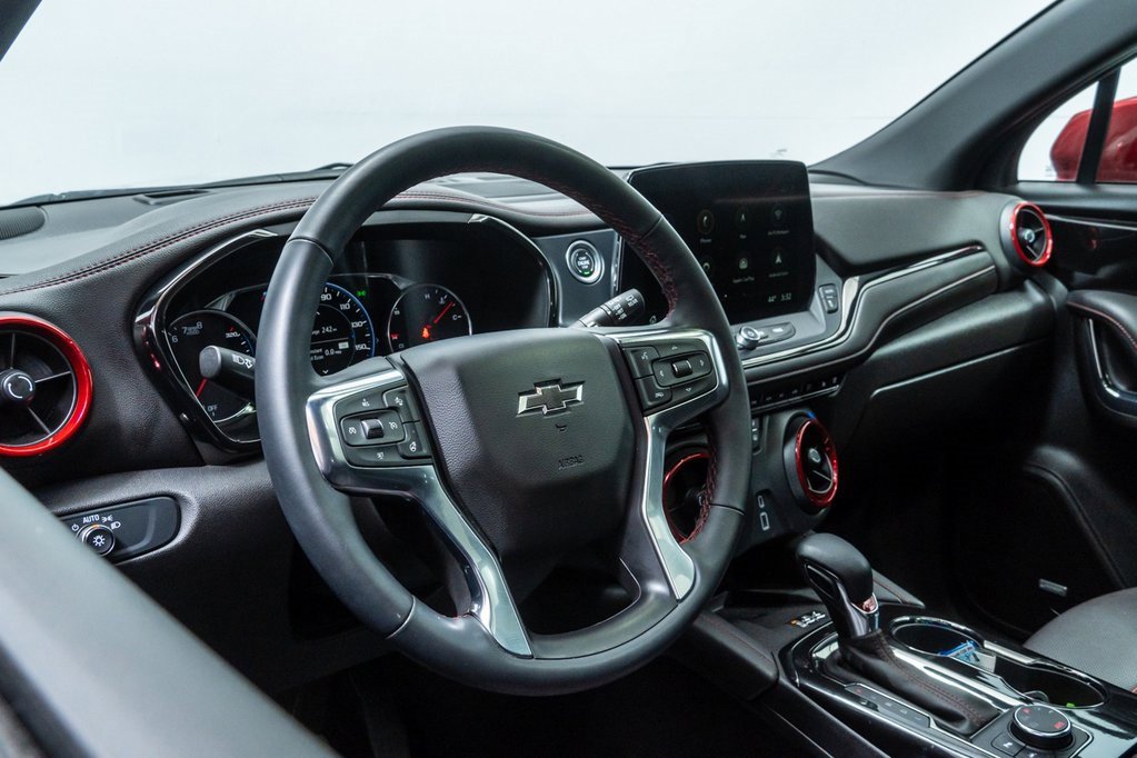 Used 2025 Chevrolet Blazer RS w/ Driver Confidence II Package image 24