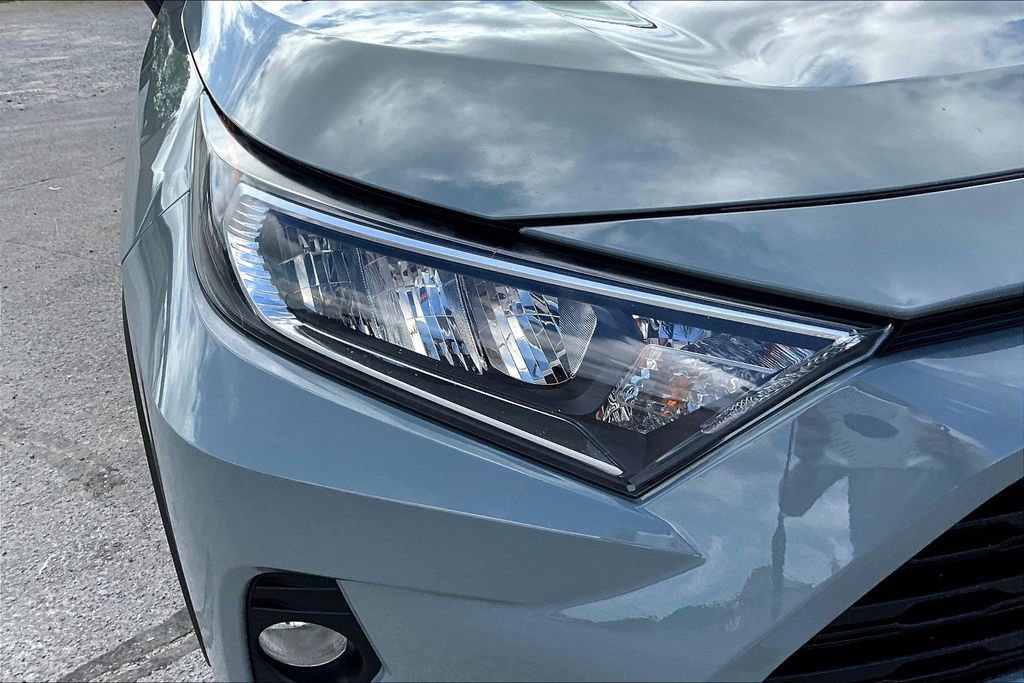 Used 2021 Toyota RAV4 XLE image 31