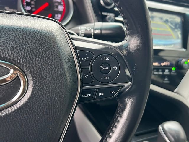 Used 2018 Toyota Camry XSE image 23