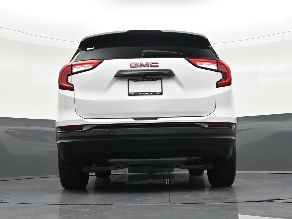 Used 2024 GMC Terrain SLE w/ Driver Convenience Package image 26