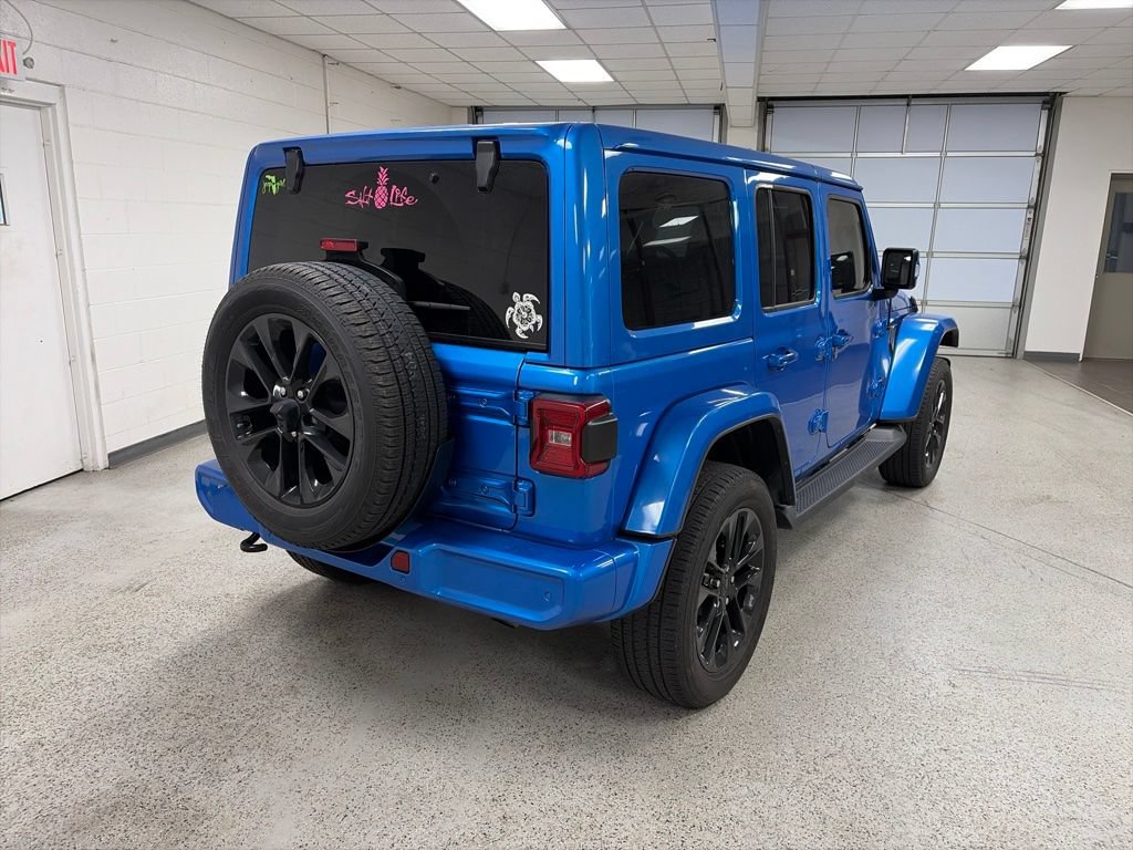 Used 2023 Jeep Wrangler Unlimited Sahara AWD/4WD image 5