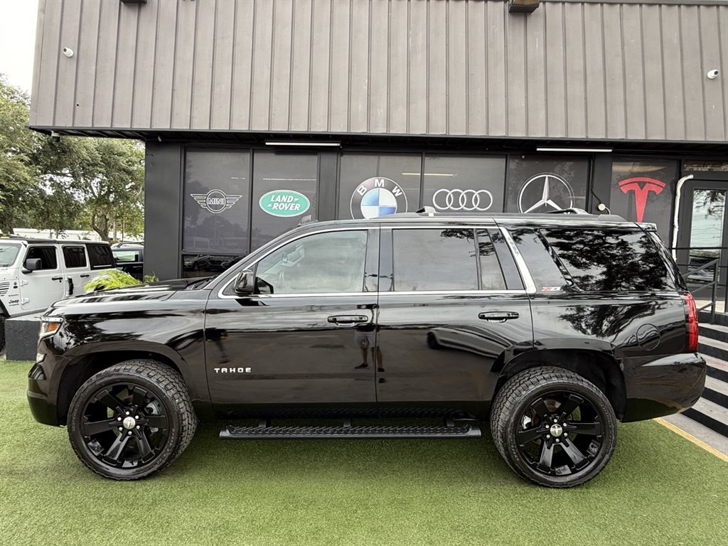 Used 2017 Chevrolet Tahoe LT w/ Luxury Package AWD/4WD image 7