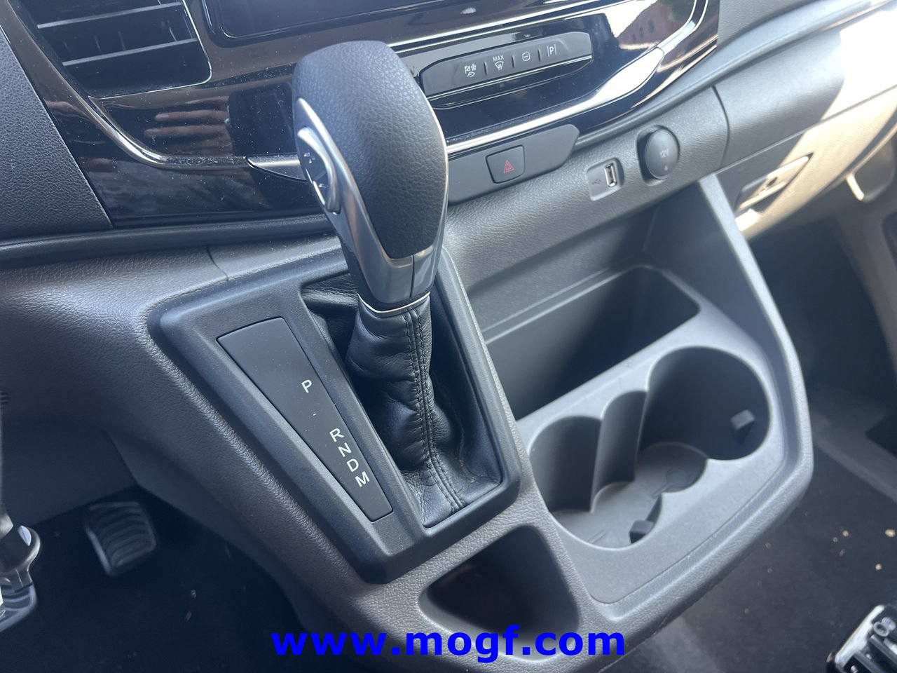 Used 2025 Ford Transit 350 XLT RWD image 9