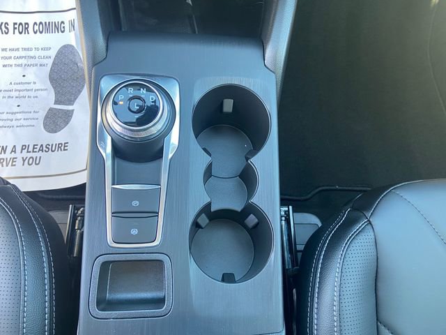 New 2025 Ford Escape SE w/ PHEV Premium Package FWD image 17