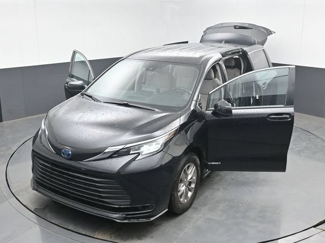 Used 2021 Toyota Sienna LE FWD image 51