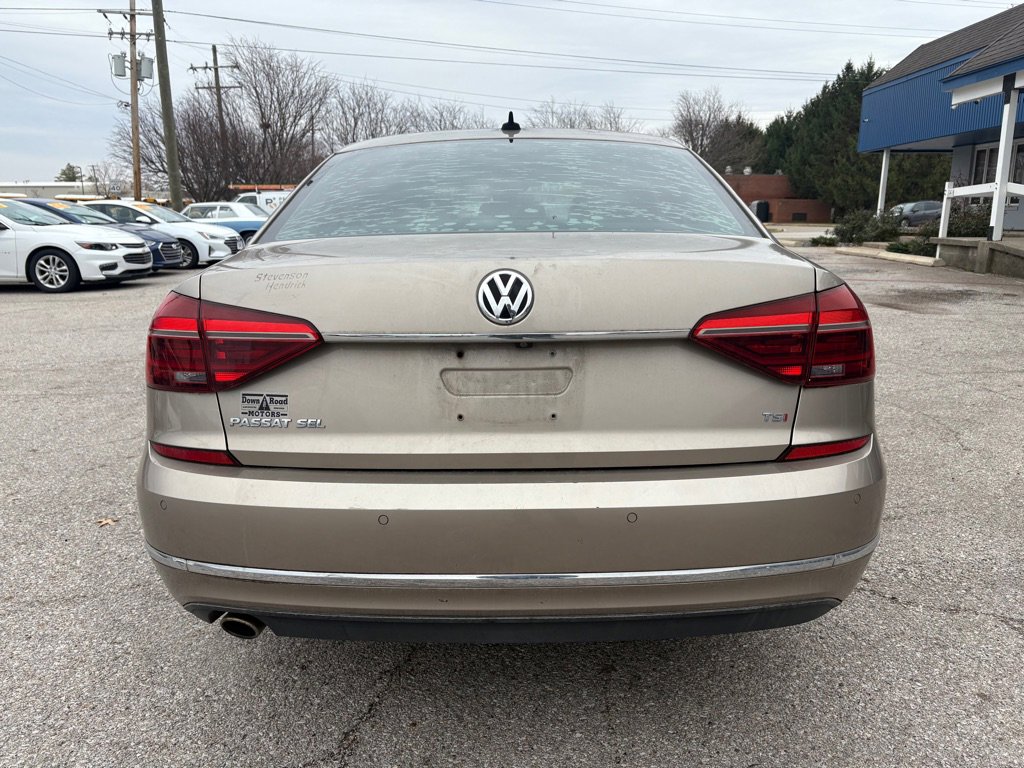 Used 2017 Volkswagen Passat 1.8T SEL Premium image 7