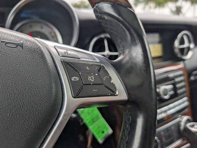 Used 2012 Mercedes-Benz SLK 350 image 30