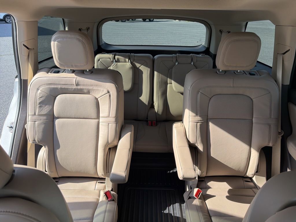 Used 2023 Lincoln Aviator Reserve w/ Elements Package Plus image 21