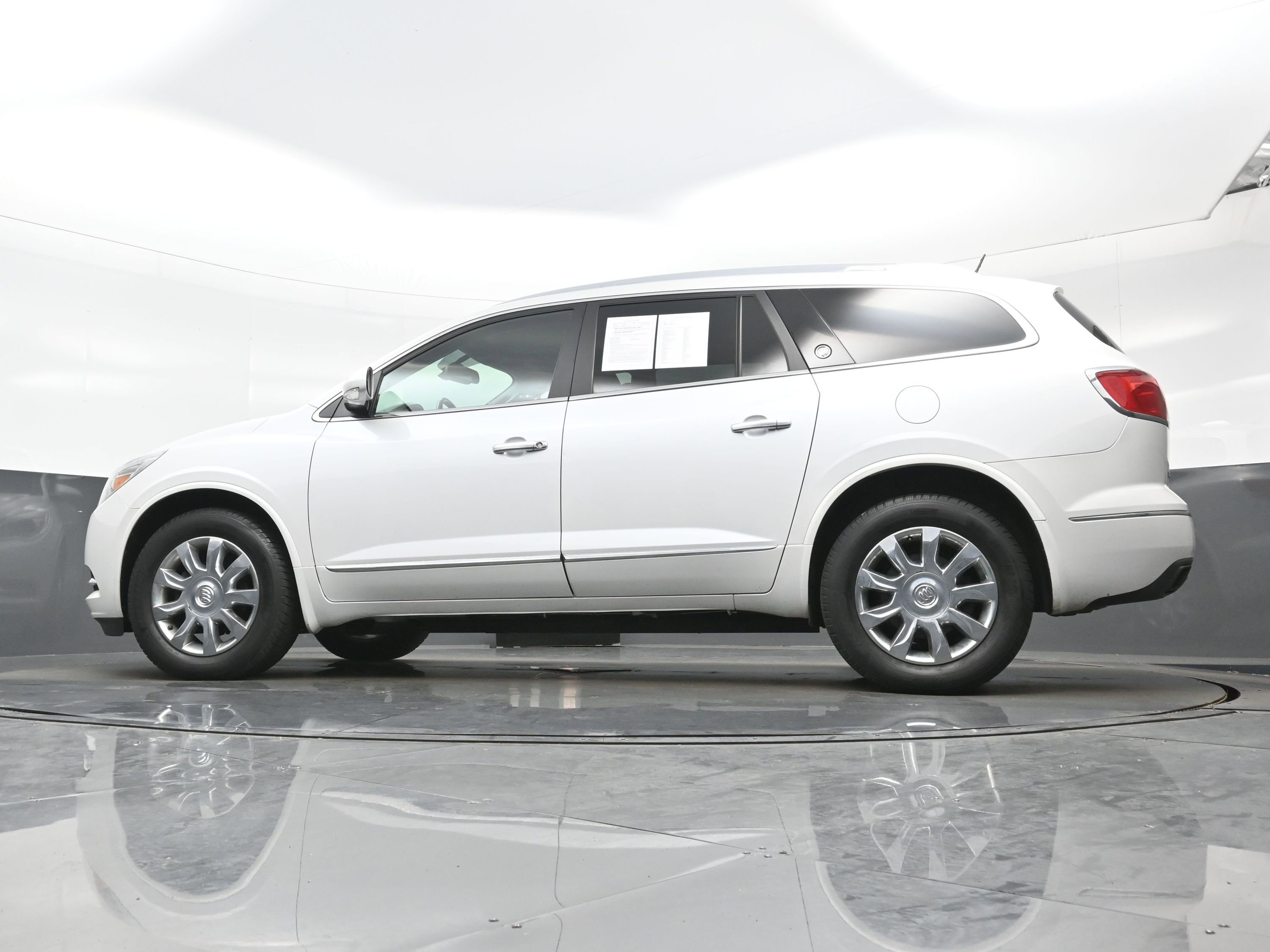 Used 2017 Buick Enclave Premium AWD/4WD image 26