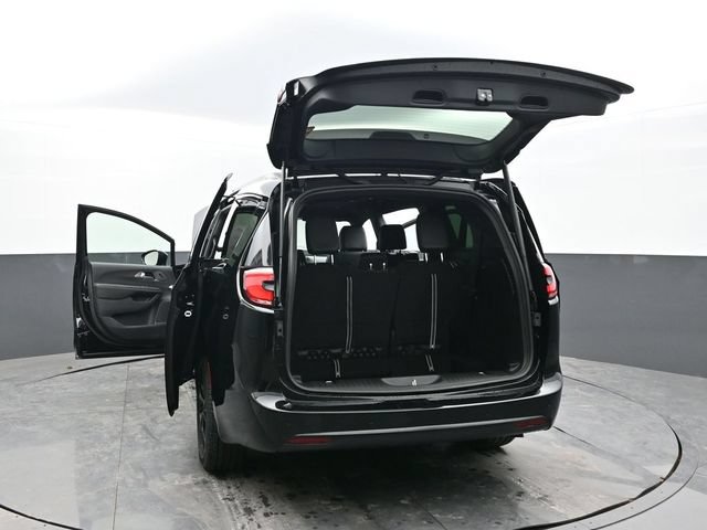 New 2026 Chrysler Pacifica Select w/ S Appearance Package AWD/4WD image 62