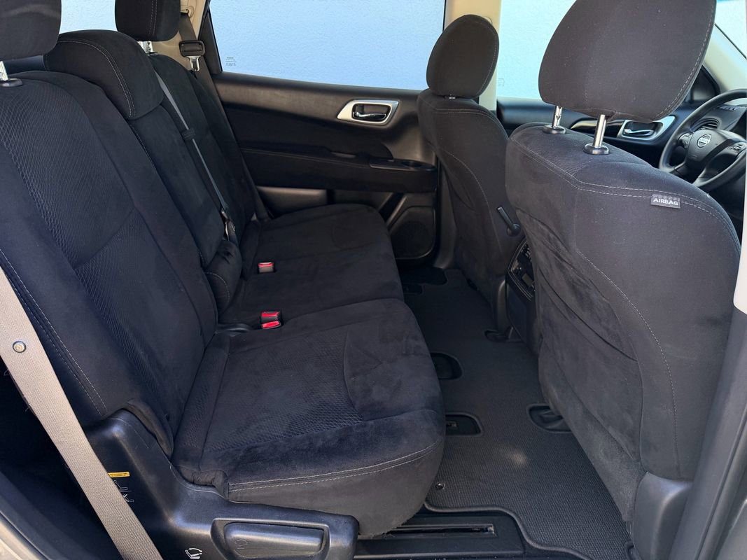 Used 2016 Nissan Pathfinder S image 17
