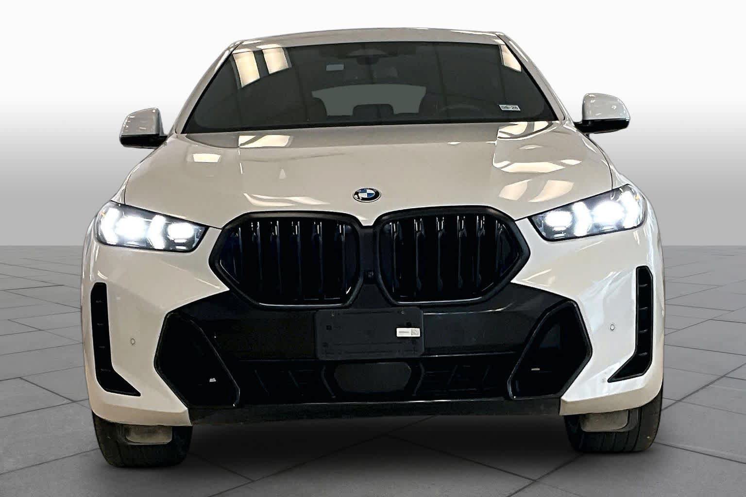 Used 2024 BMW X6 xDrive40i w/ Premium Package AWD/4WD image 3