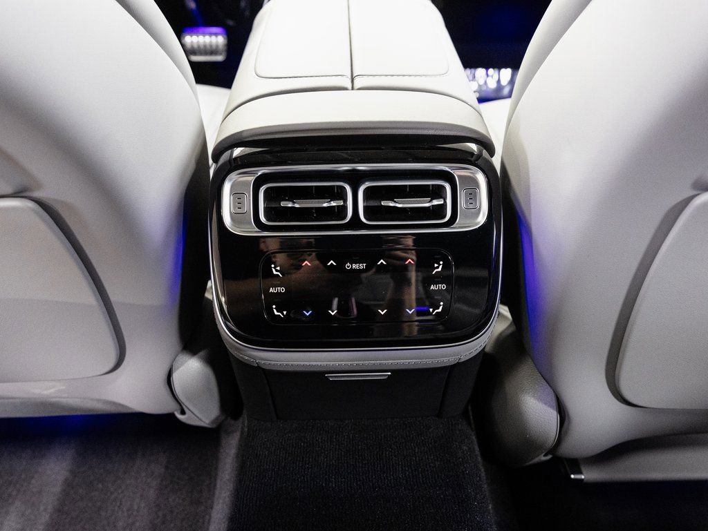 Used 2024 Mercedes-Benz S 63 AMG S image 31