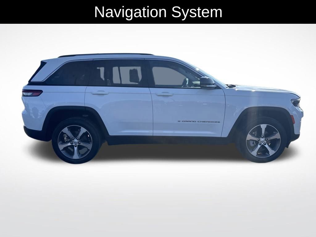 Used 2023 Jeep Grand Cherokee Limited image 2