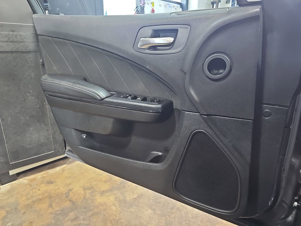 Used 2017 Dodge Charger R/T w/ Blacktop Package image 24