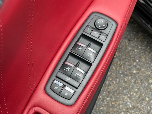 Used 2022 Maserati Quattroporte Trofeo RWD image 17