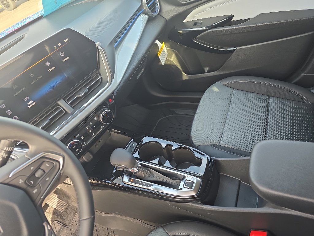 New 2026 Chevrolet Trax LT w/ Driver Confidence Package image 17