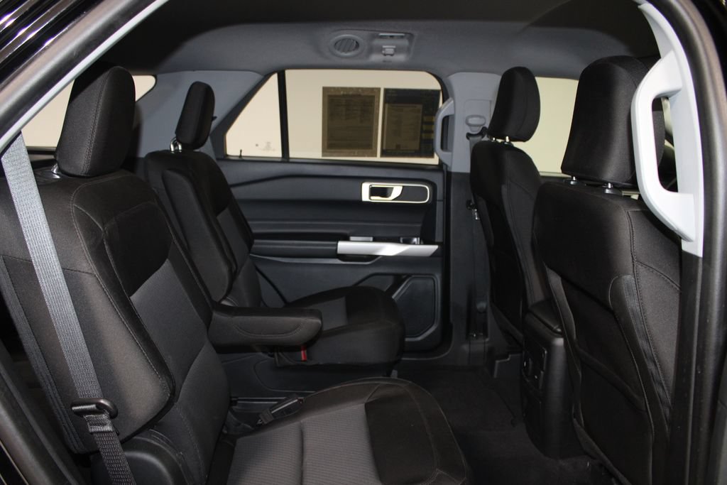 Used 2023 Ford Explorer XLT AWD/4WD image 31