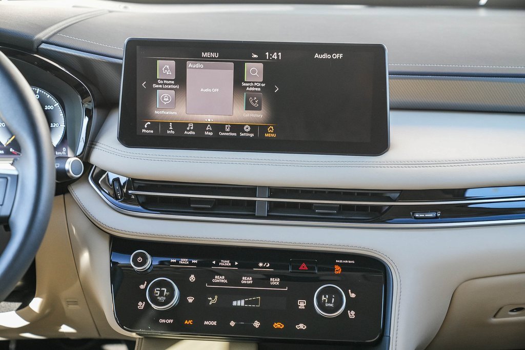 Certified 2025 INFINITI QX60 Luxe w/ Vision Package image 13