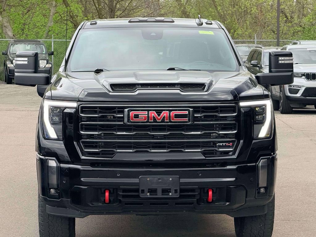 Used 2024 GMC Sierra 3500 AT4 w/ AT4 Premium Plus Package AWD/4WD image 2