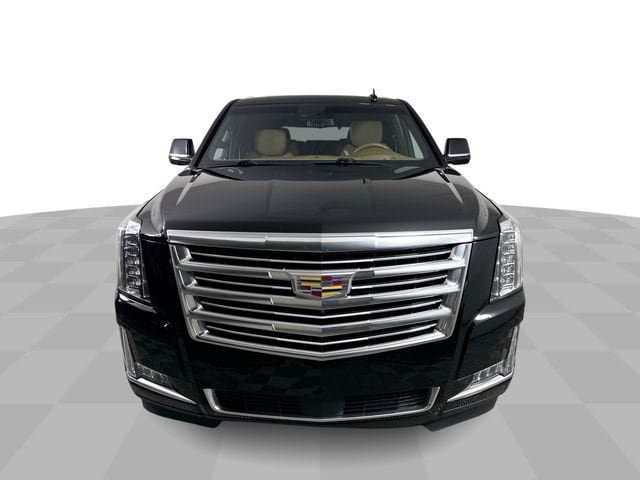 Used 2017 Cadillac Escalade Platinum AWD/4WD image 3