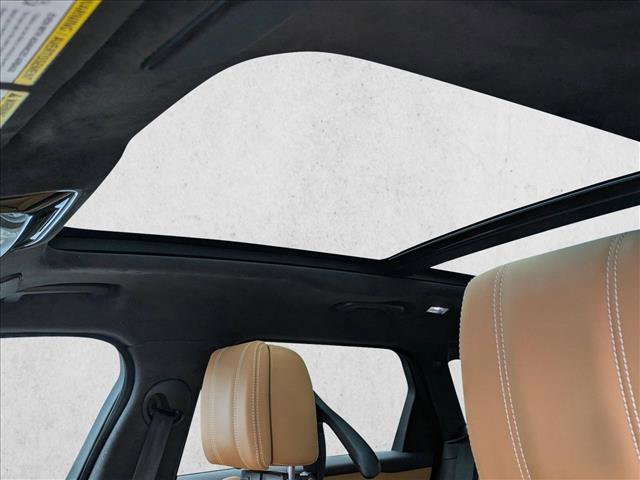 Used 2023 Land Rover Range Rover Velar HST image 16