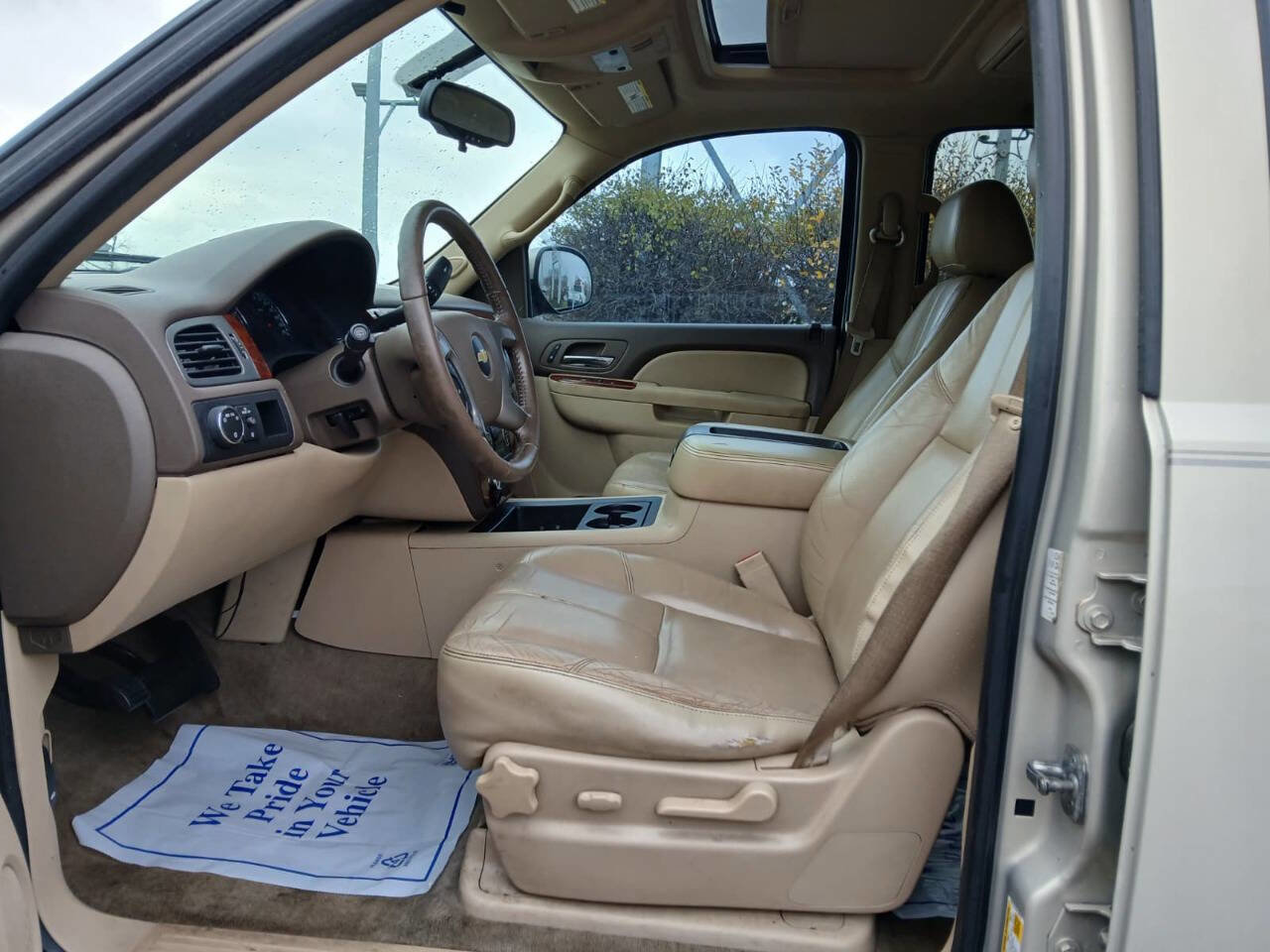 Used 2012 Chevrolet Suburban LT image 15