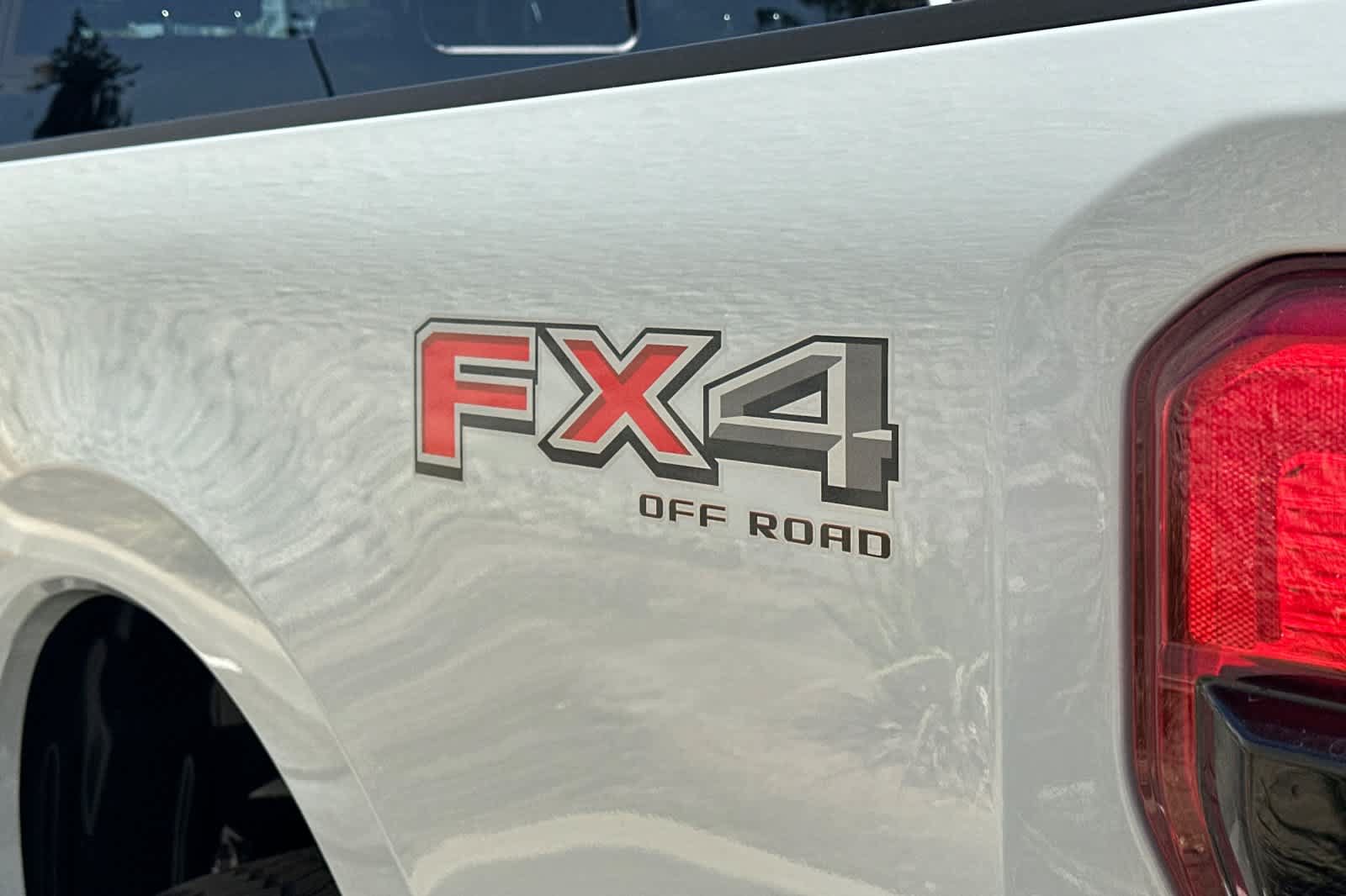 New 2026 Ford F350 Platinum w/ FX4 Off-Road Package AWD/4WD image 28