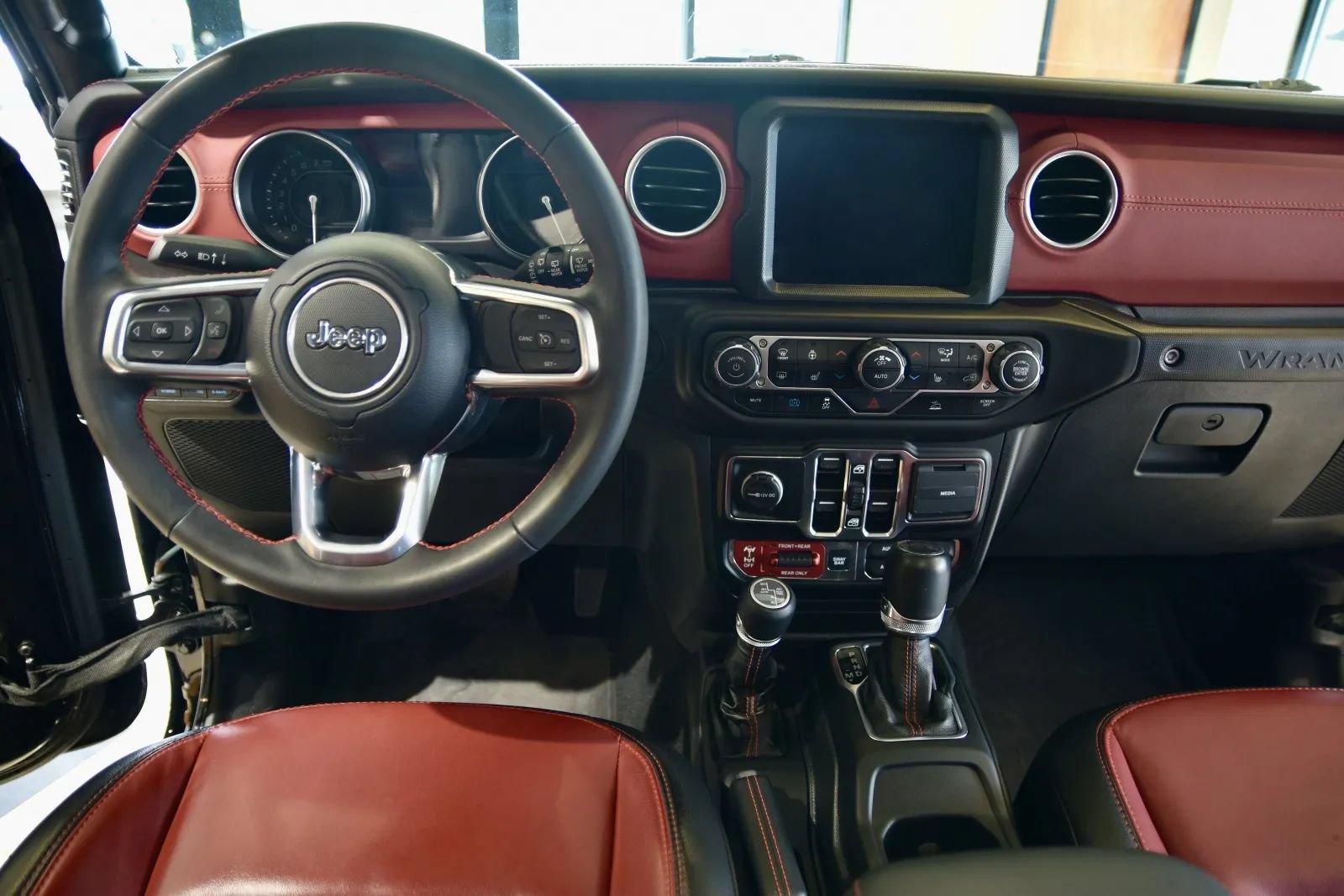 Used 2023 Jeep Wrangler Unlimited Rubicon 4xe AWD/4WD image 15