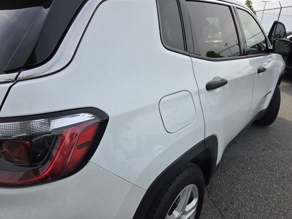 Used 2023 Jeep Compass Sport AWD/4WD image 9