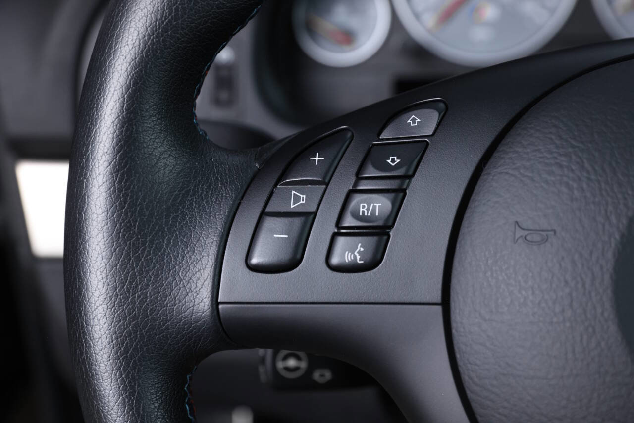 Used 2002 BMW M5 image 49