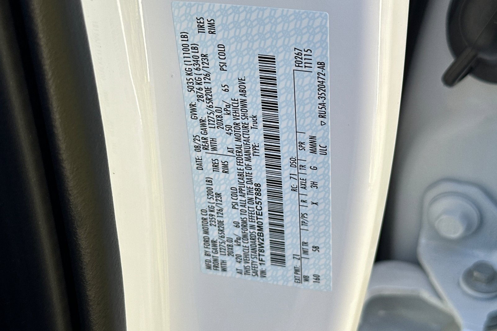 New 2026 Ford F250 Lariat w/ Black Appearance Package image 28