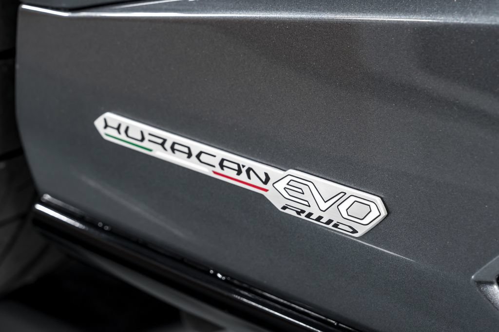 Used 2021 Lamborghini Huracan EVO RWD image 49