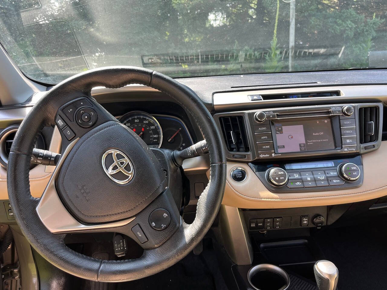 Used 2015 Toyota RAV4 Limited w/ Technology Package AWD/4WD image 7