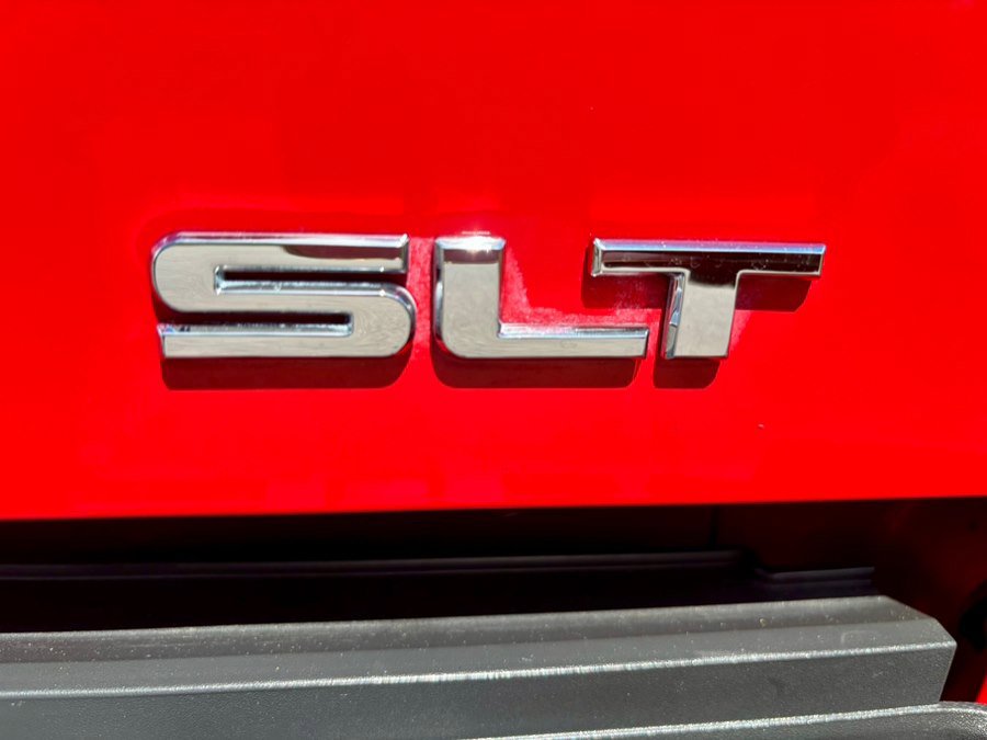 Used 2019 GMC Sierra 2500 SLT w/ Duramax Plus Package AWD/4WD image 30