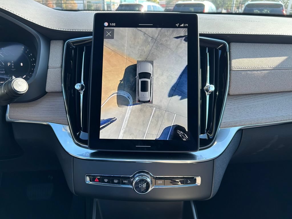 New 2026 Volvo XC90 B6 Plus w/ Protection Package AWD/4WD image 26