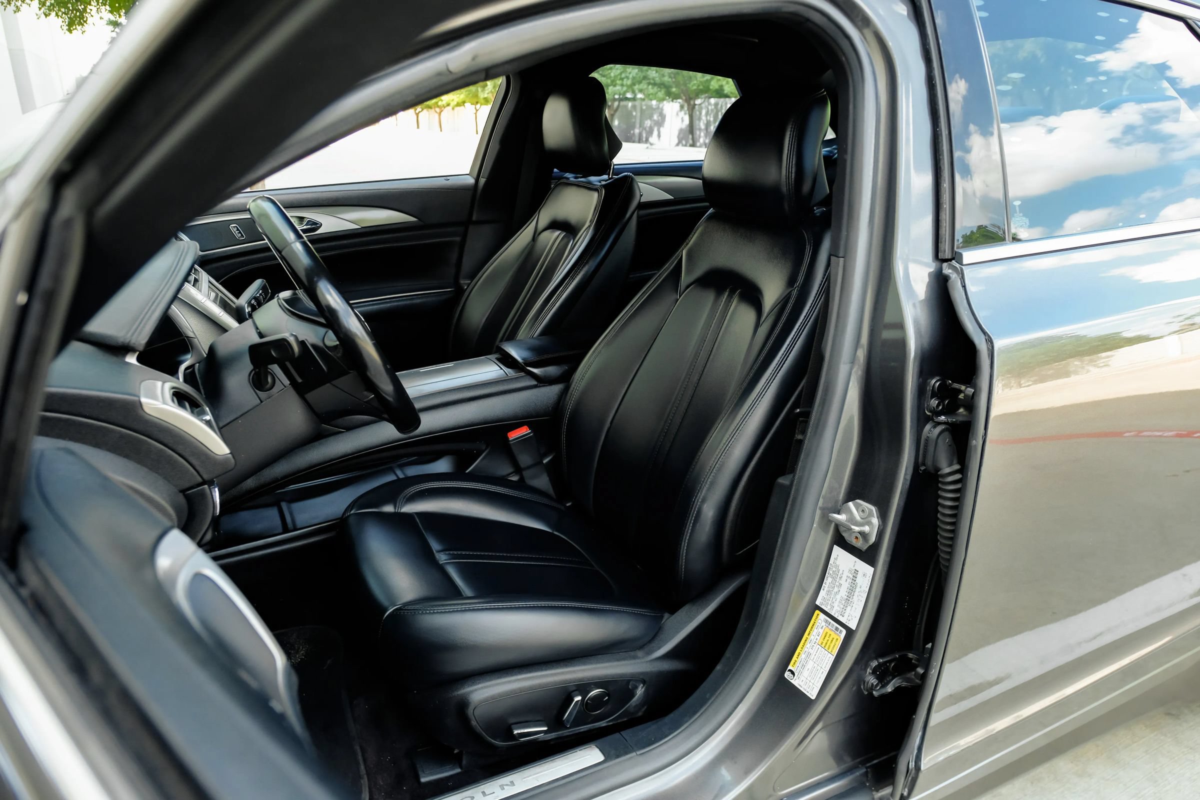 Used 2017 Lincoln MKZ Premiere FWD image 36