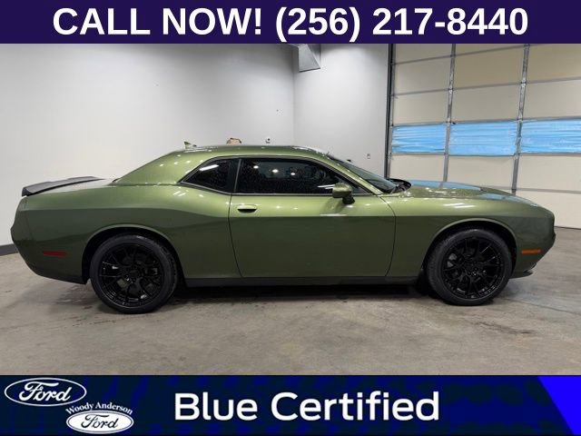 Used 2023 Dodge Challenger SXT image 5