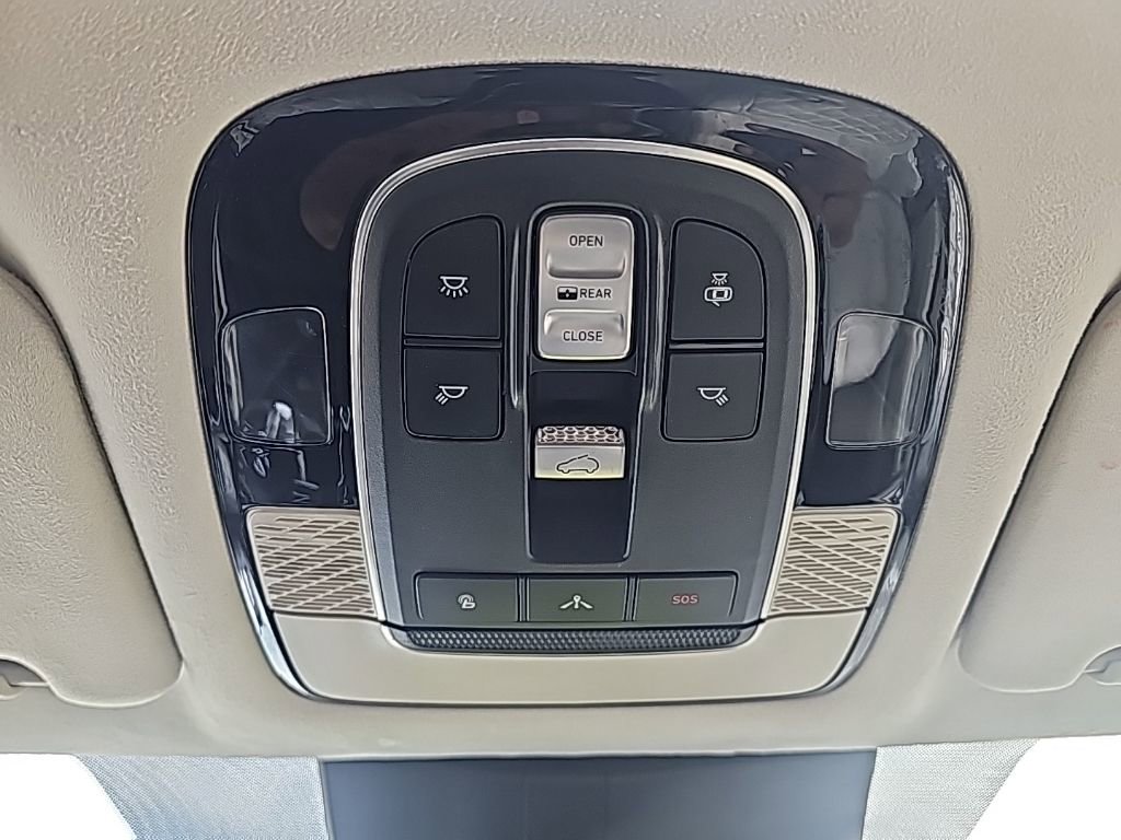 Used 2020 Hyundai Palisade Limited image 24