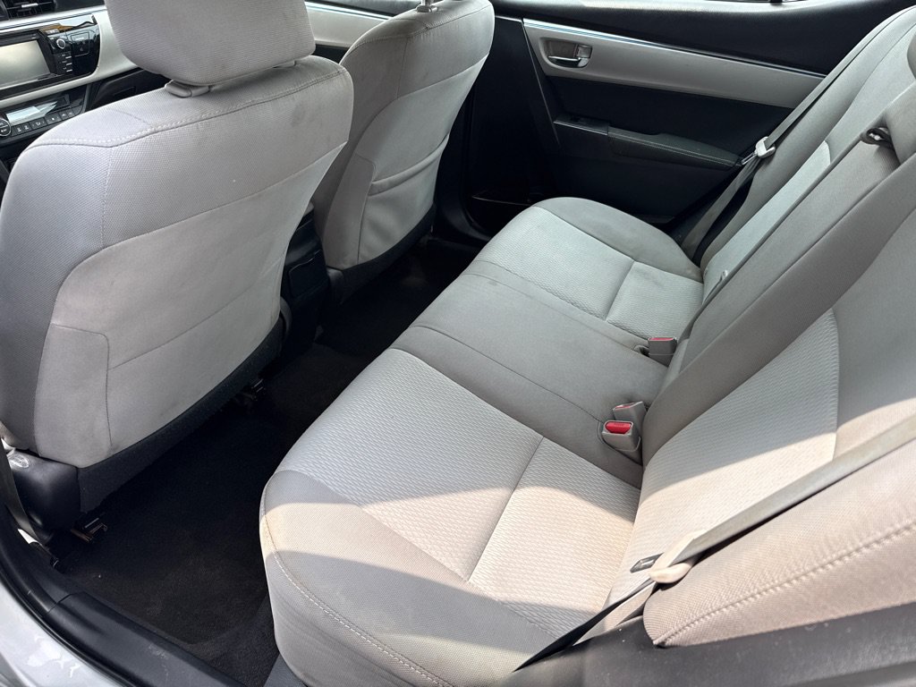 Used 2016 Toyota Corolla LE FWD image 10
