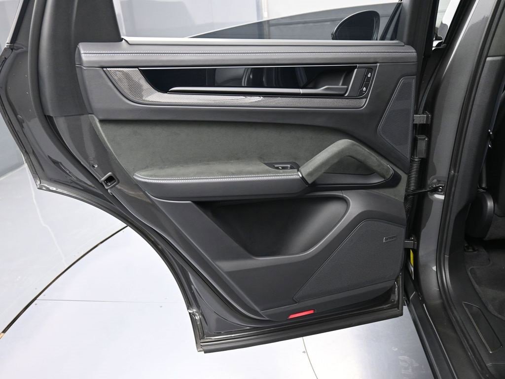 Certified 2024 Porsche Cayenne Turbo GT image 23