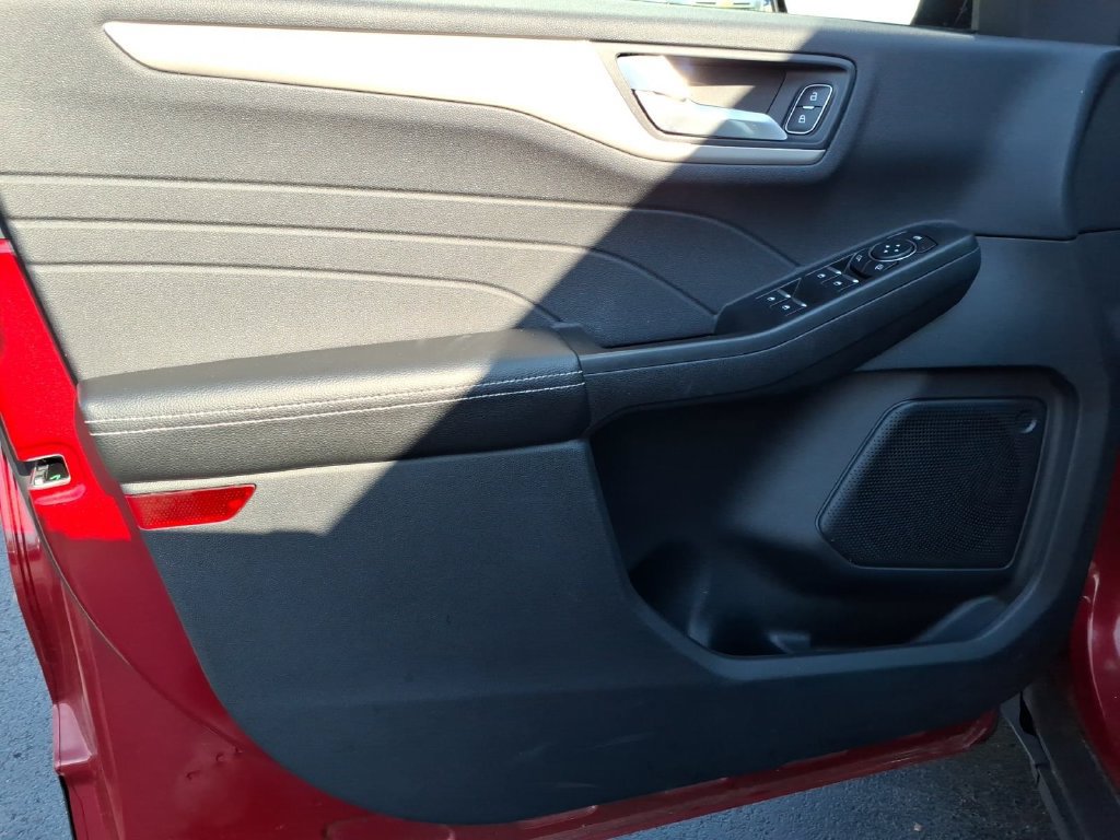 Used 2022 Ford Escape SEL AWD/4WD image 14