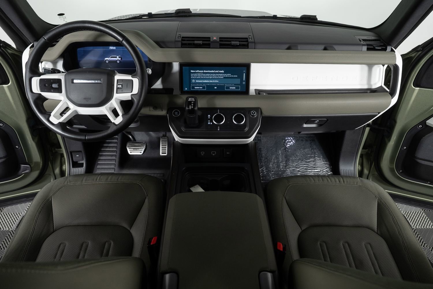 Used 2020 Land Rover Defender 110 S AWD/4WD image 32