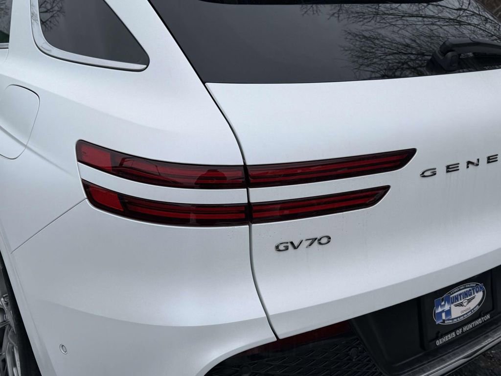 Certified 2023 Genesis GV70 2.5T w/ Advanced Package image 8