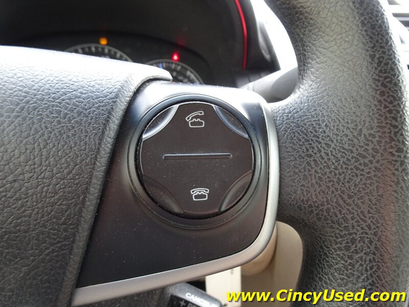Used 2012 Toyota Camry LE FWD image 22