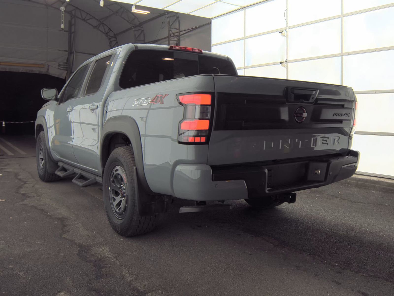 Used 2026 Nissan Frontier PRO-4X w/ Tow Package image 11