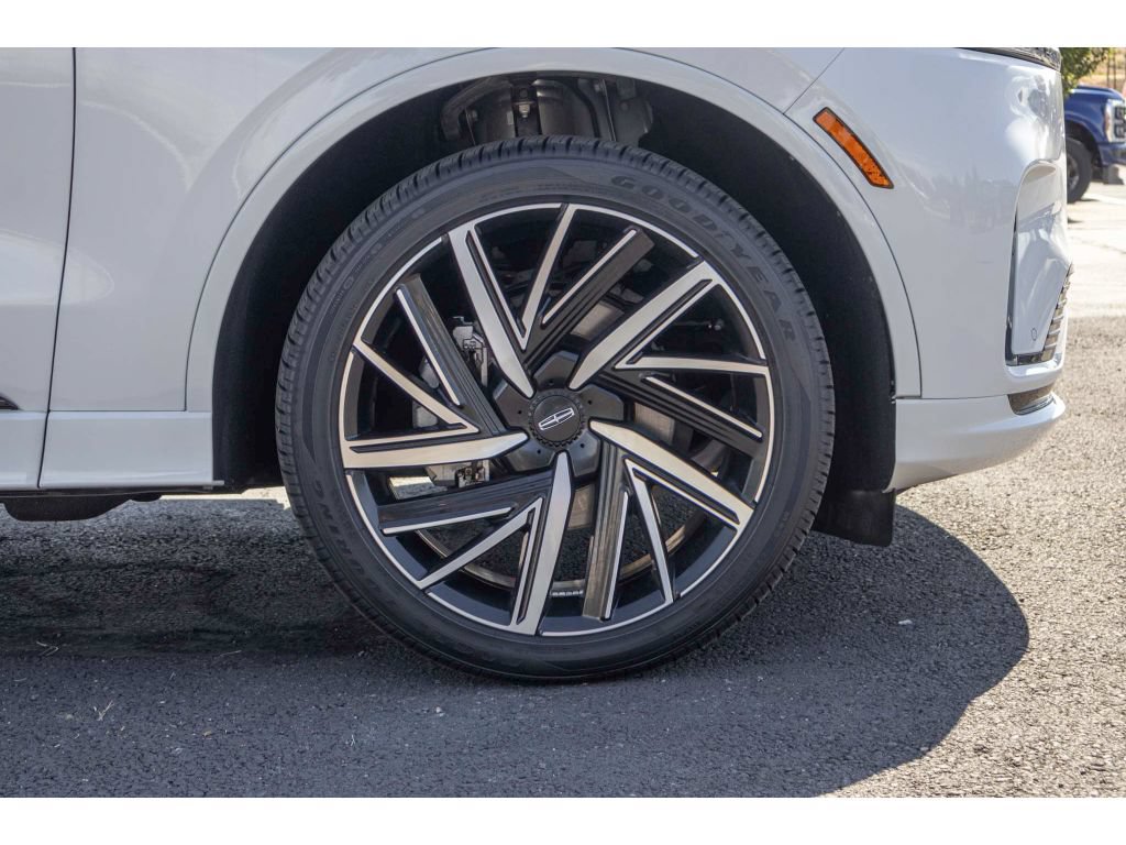 Used 2025 Lincoln Aviator Black Label w/ Jet Appearance Package AWD/4WD image 9