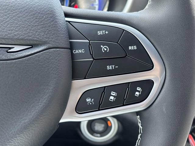 New 2027 Chrysler Pacifica Select FWD image 20
