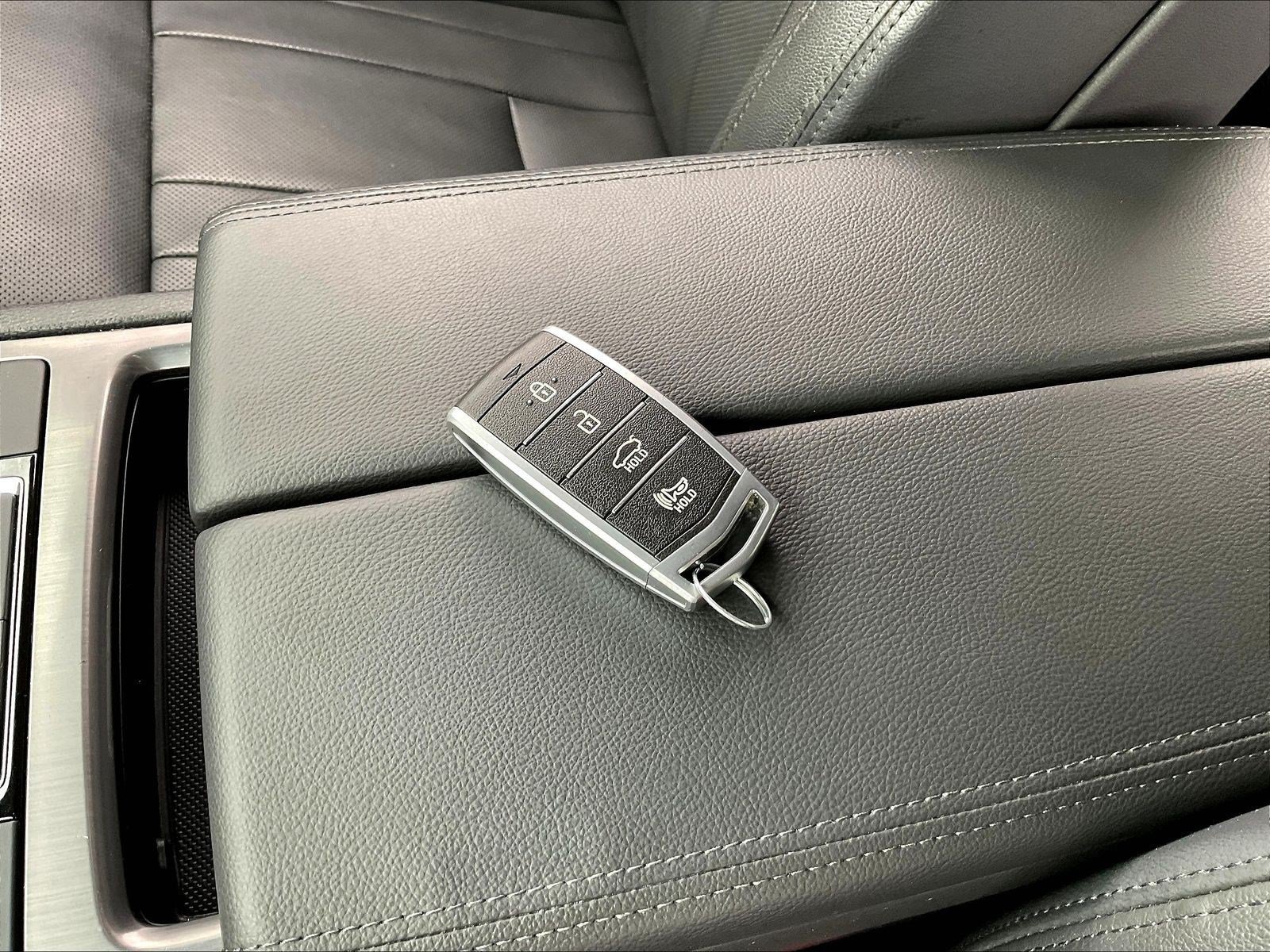 Used 2018 Genesis G80 3.8 AWD/4WD image 32