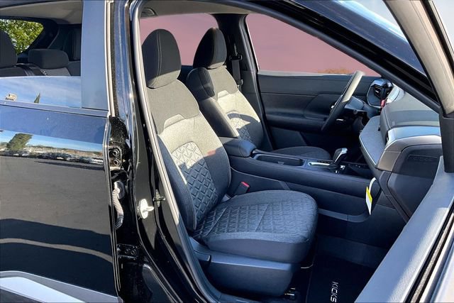 New 2026 Nissan Kicks SV w/ Charging Package FWD image 9